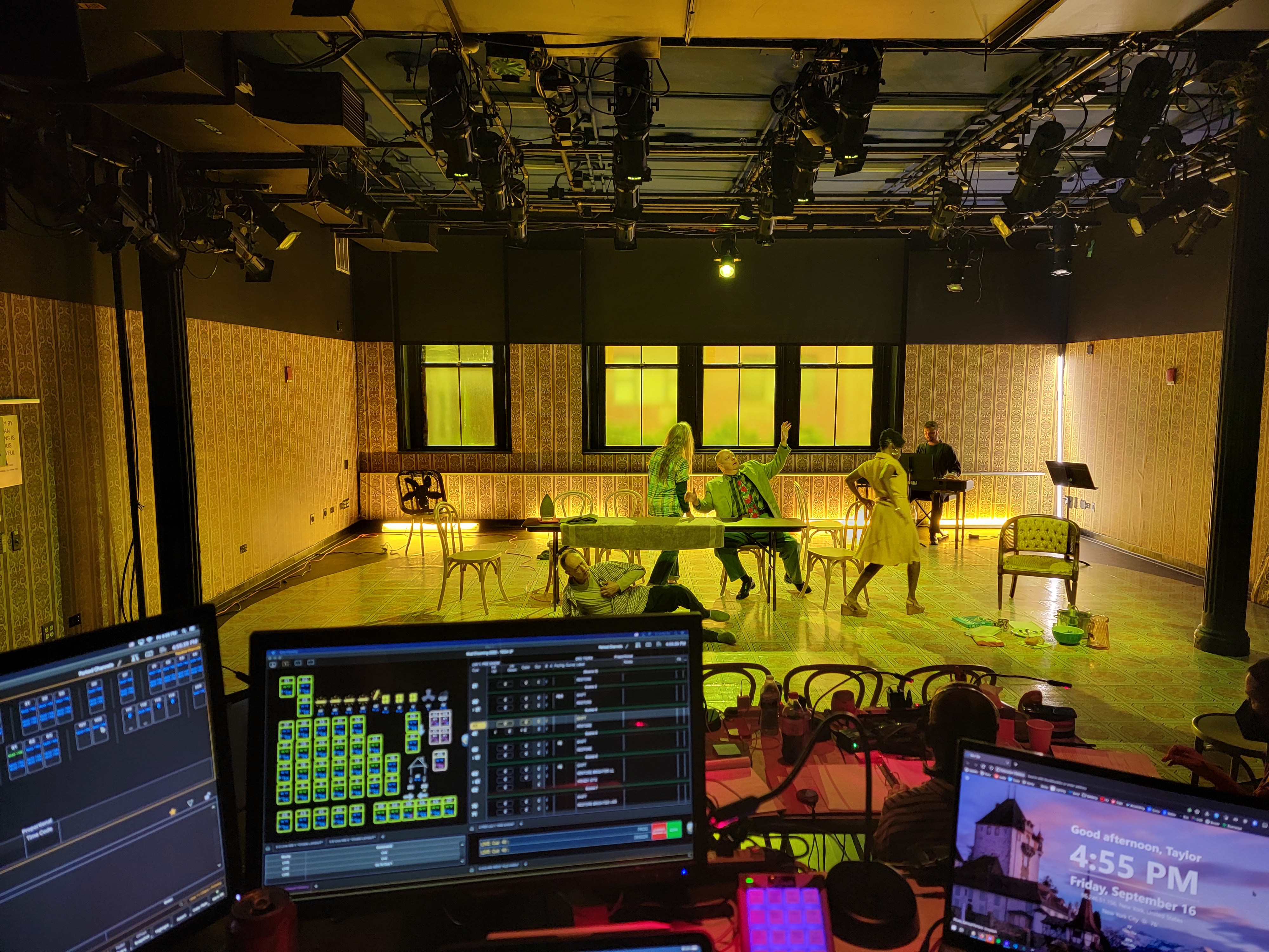 Tech Forever Chapter 40 - Associate Lighting Designer for <em>Mud/Drowning</em>